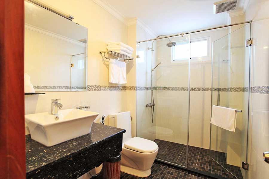 Opera Hotel Ho Chi Minh City Bagian luar foto