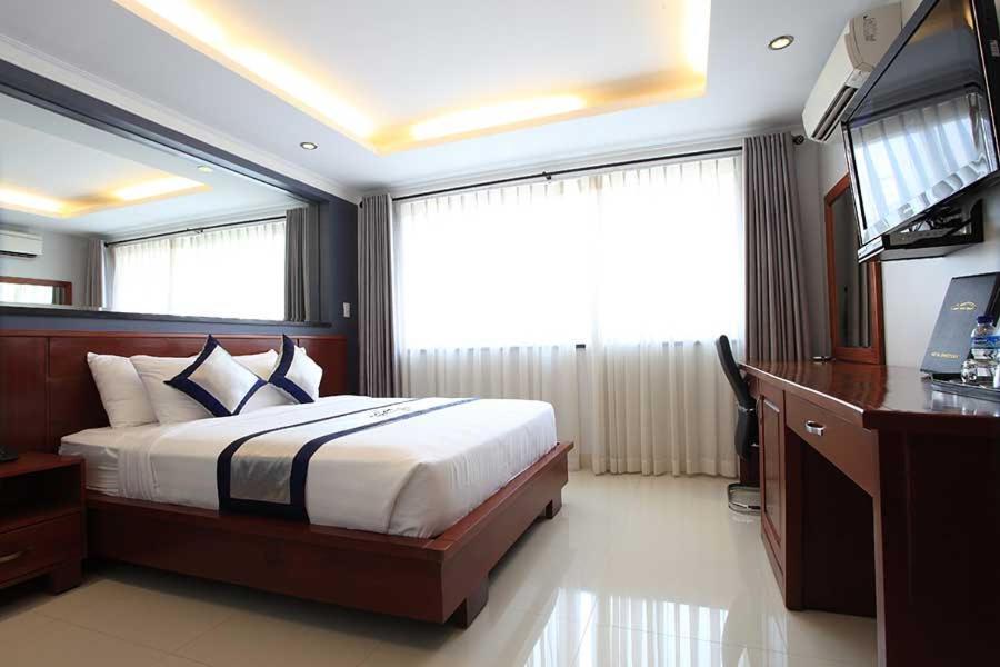 Opera Hotel Ho Chi Minh City Bagian luar foto