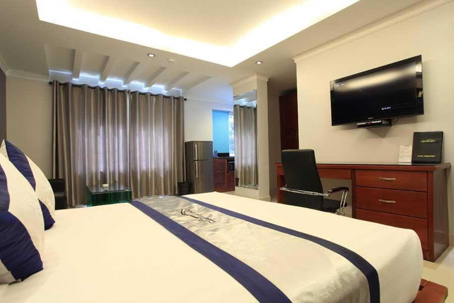 Opera Hotel Ho Chi Minh City Bagian luar foto