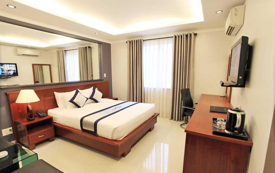 Opera Hotel Ho Chi Minh City Bagian luar foto