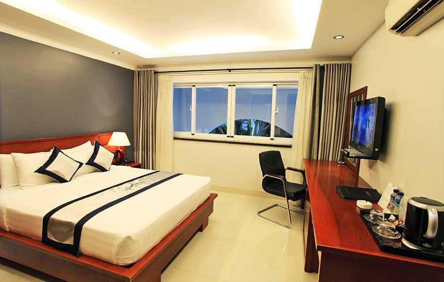 Opera Hotel Ho Chi Minh City Bagian luar foto