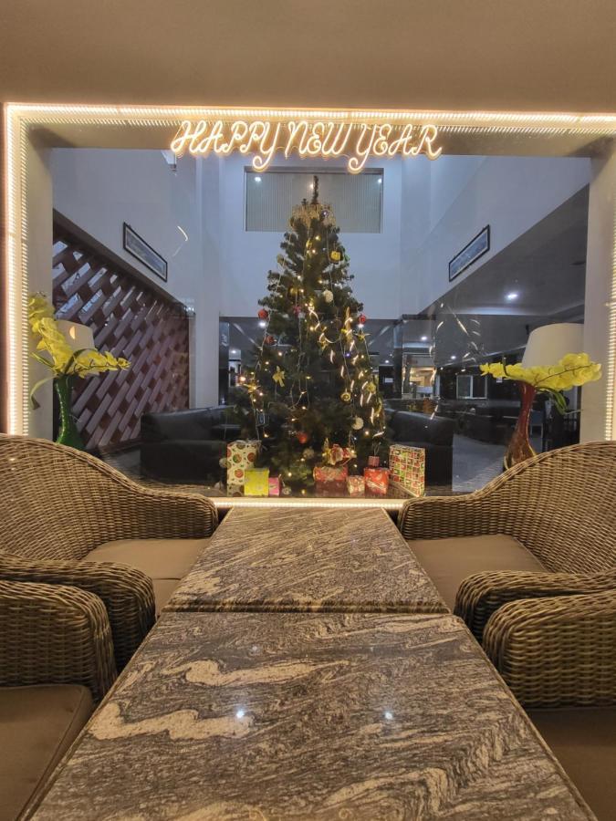 Opera Hotel Ho Chi Minh City Bagian luar foto